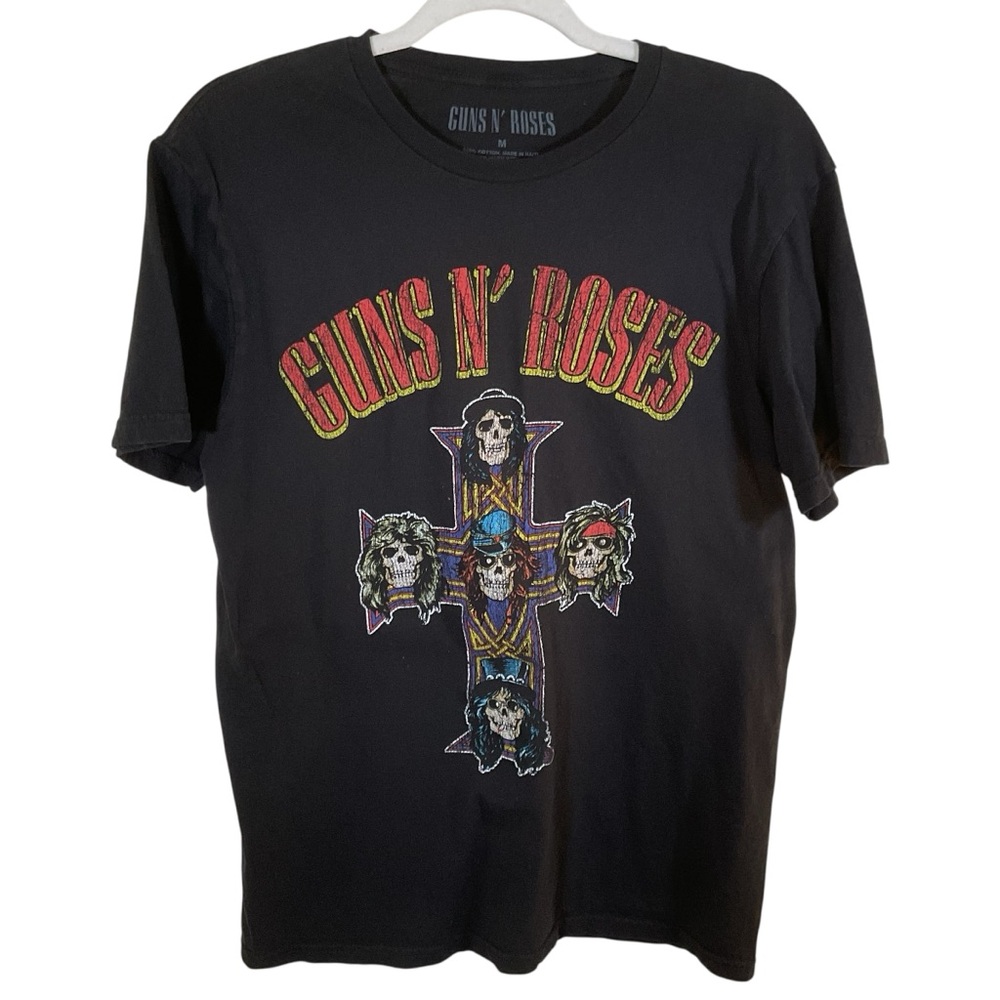 Guns-N-Roses Men’s Black Graphic Short Sleeve T-Shirt. Size M